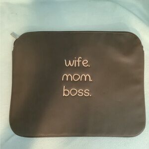 Thirty-One Savvy Laptop Sleeve City Charcoal Pebble with wife. mom. boss.